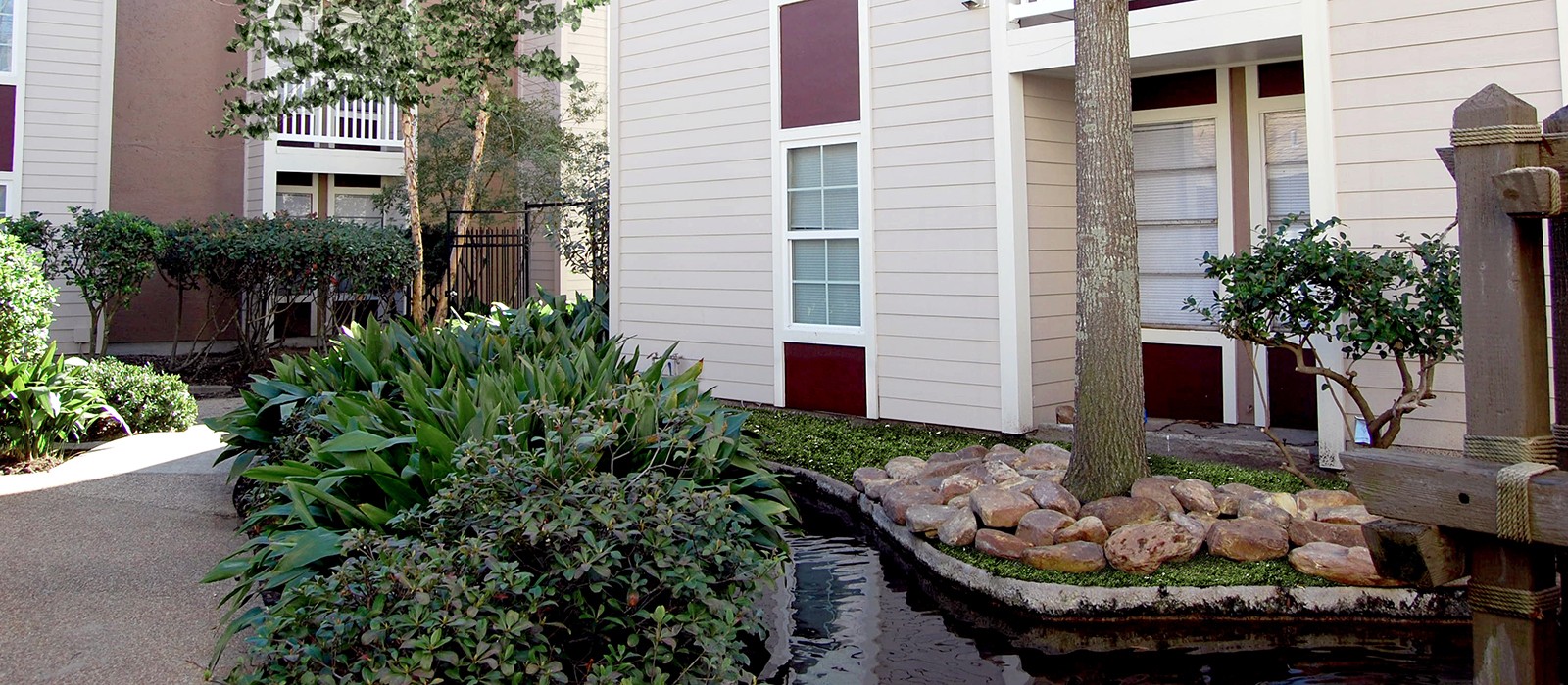 Crossroads Apartments in Metairie, LA Studio, 1 & 2 Bedroom